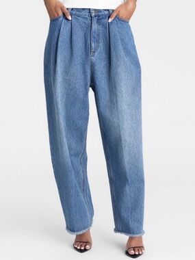 NWT KBB by Kahlana, Women’s High-rise Barrel leg “the Devin Jean” - medium wash